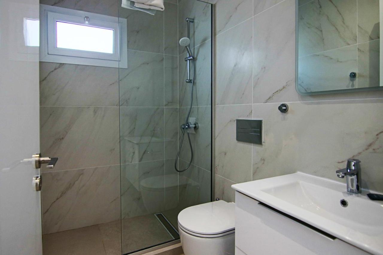 Phaedrus Living: Seaview Luxury Flat Limnaria 114 Apartamento Pafos Exterior foto