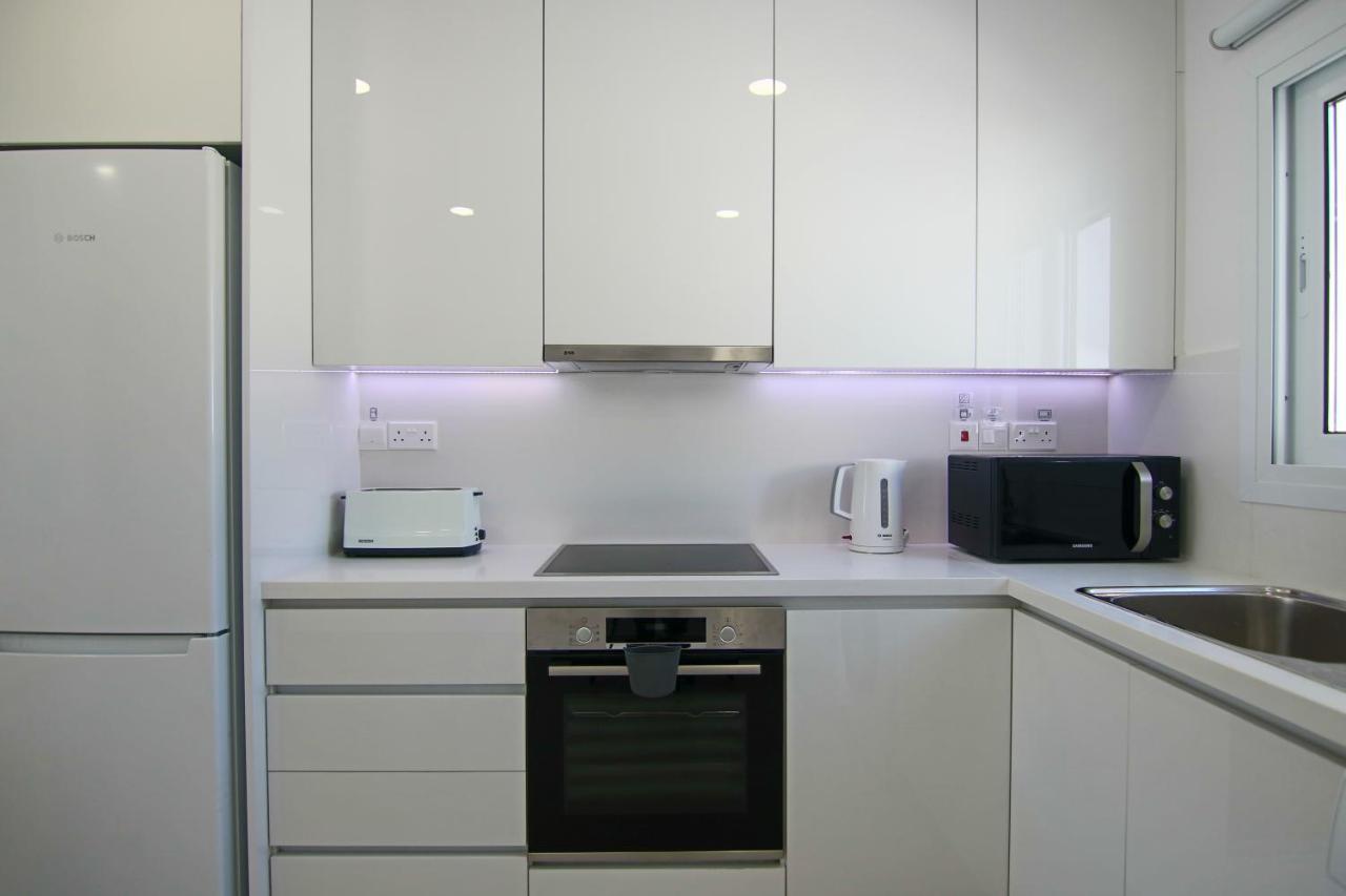 Phaedrus Living: Seaview Luxury Flat Limnaria 114 Apartamento Pafos Exterior foto